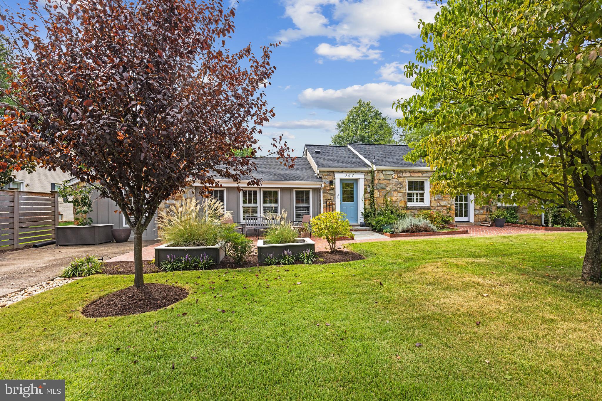 NEW ALEXANDRIA - Residential