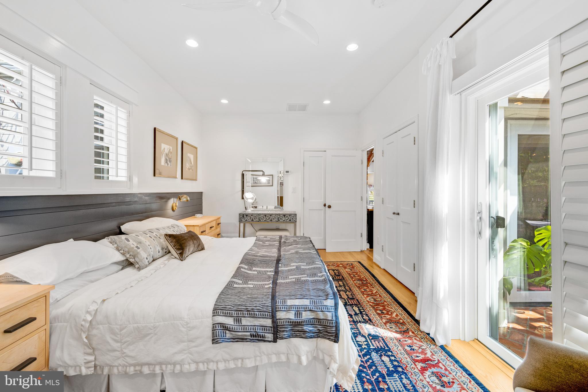 NEW ALEXANDRIA - Residential