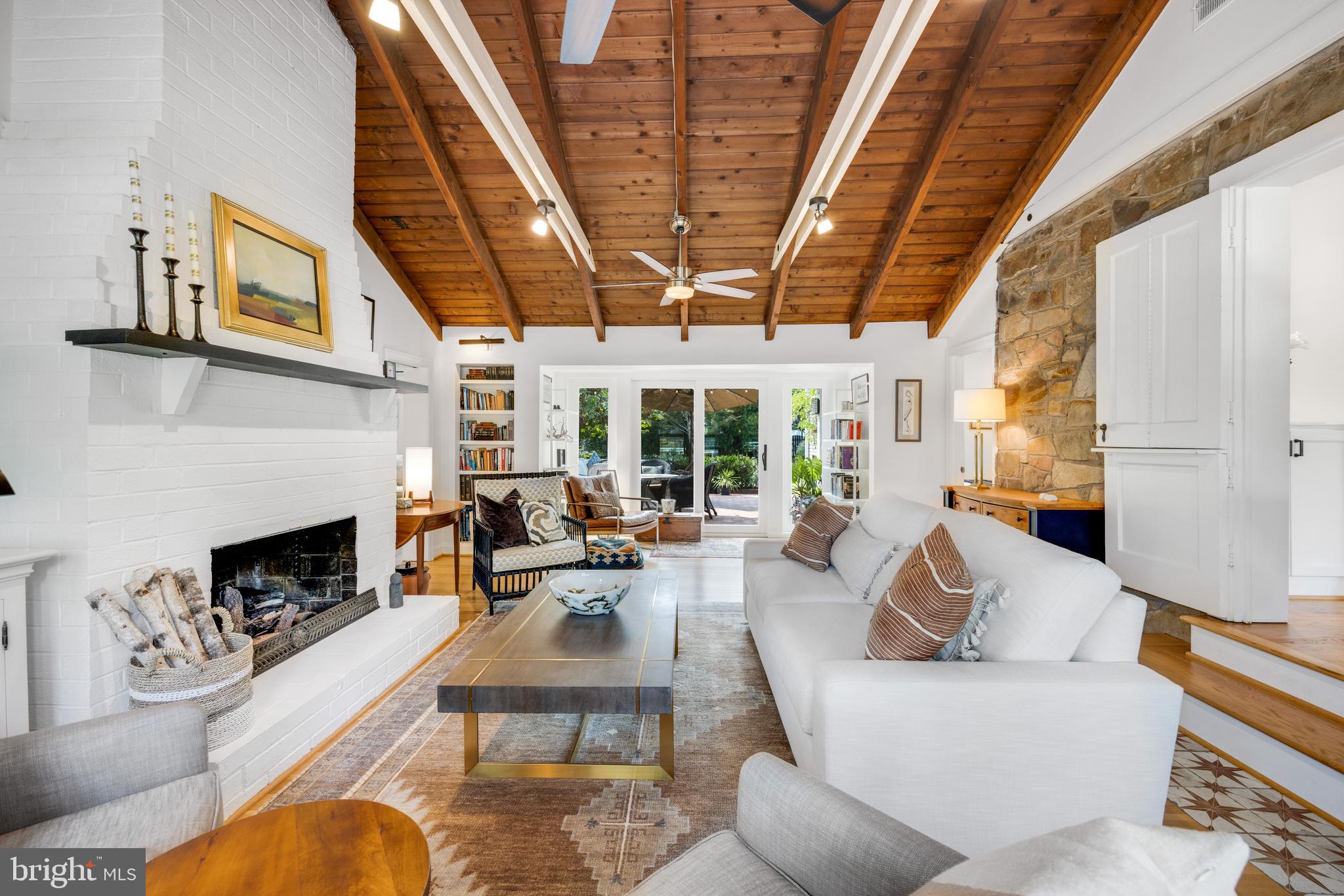 NEW ALEXANDRIA - Residential