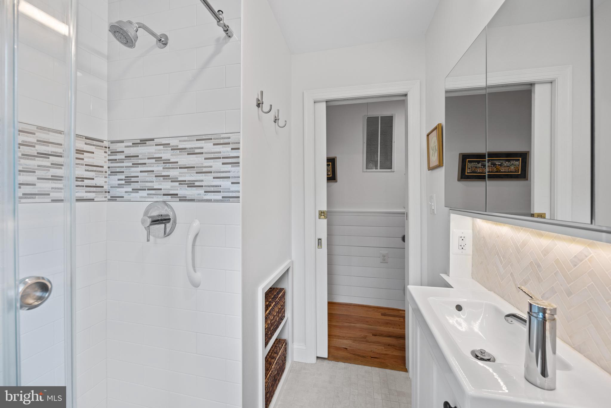 NEW ALEXANDRIA - Residential