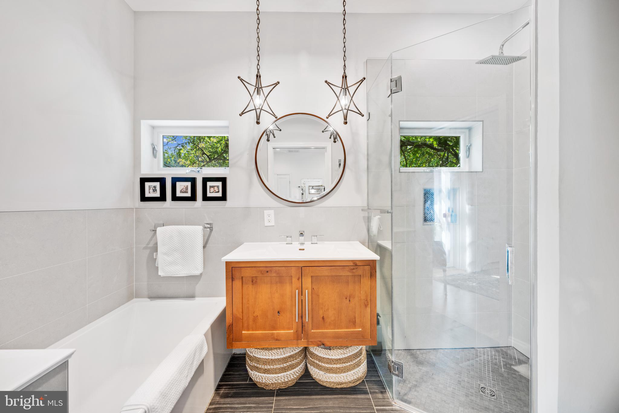 NEW ALEXANDRIA - Residential