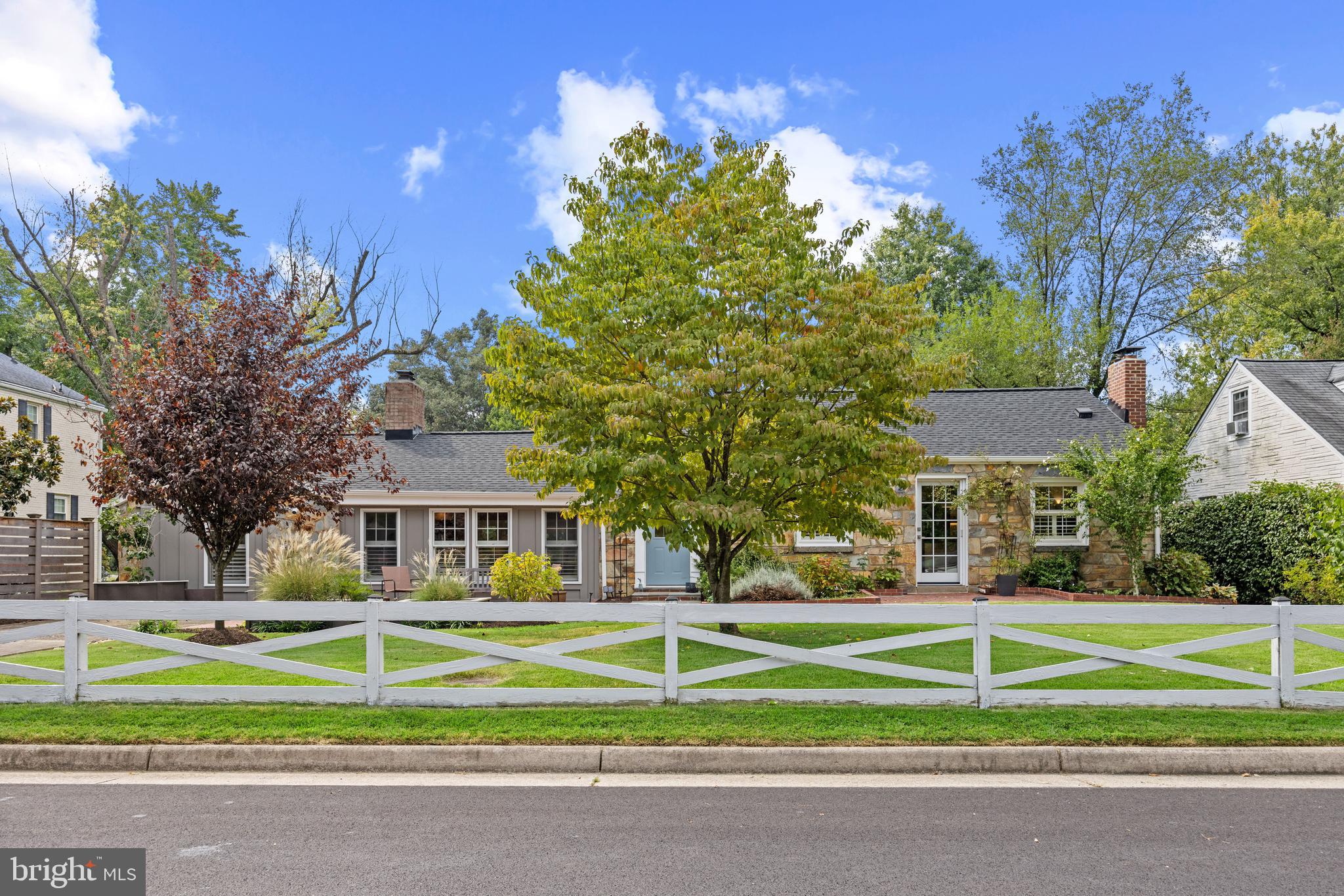 NEW ALEXANDRIA - Residential