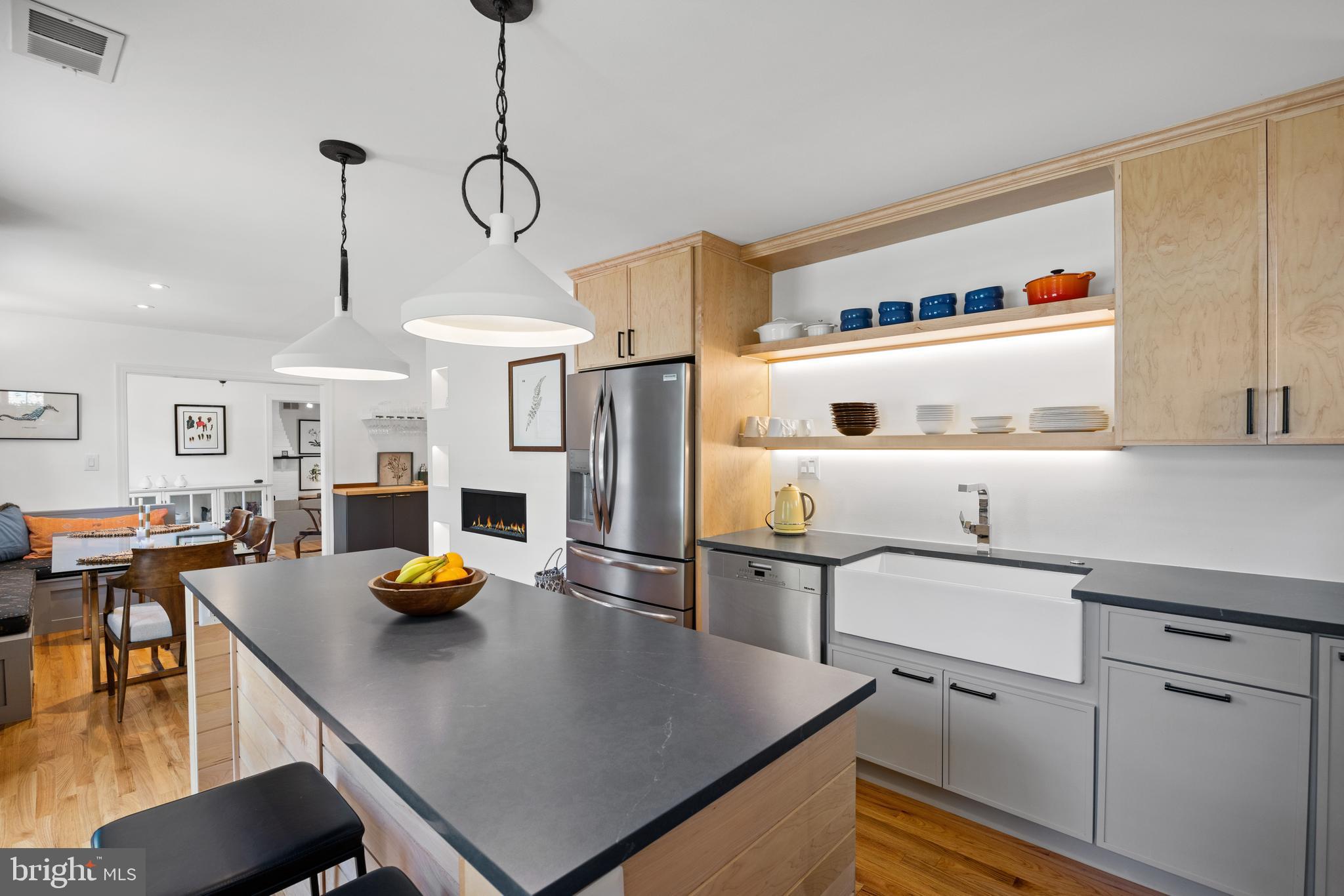 NEW ALEXANDRIA - Residential