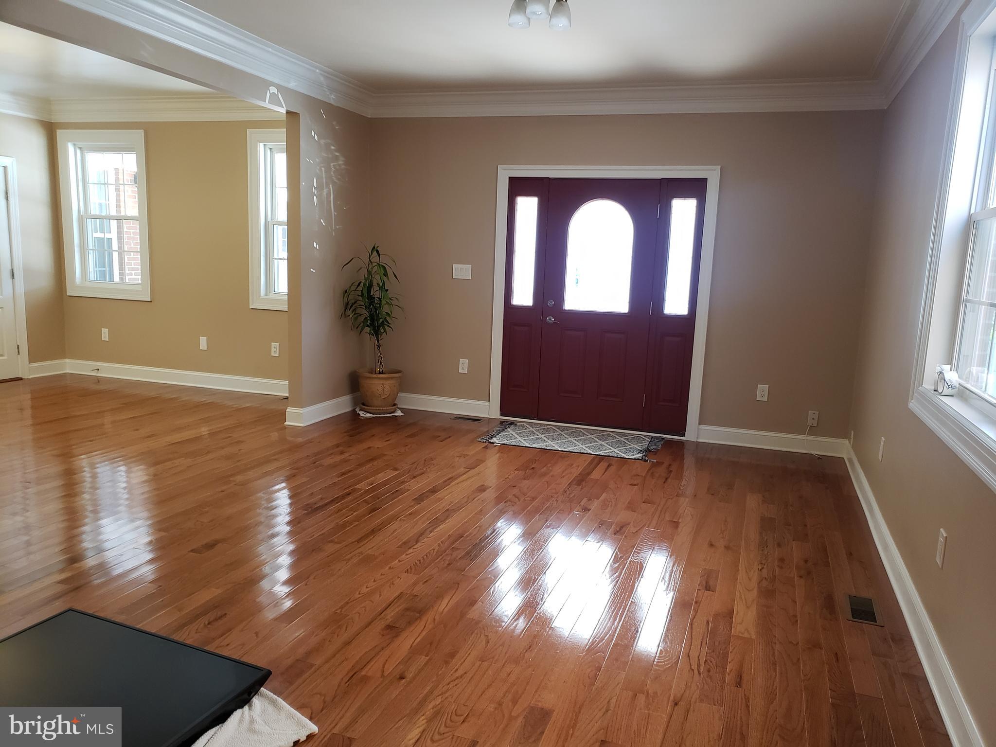 ANNANDALE ACRES - Residential Lease