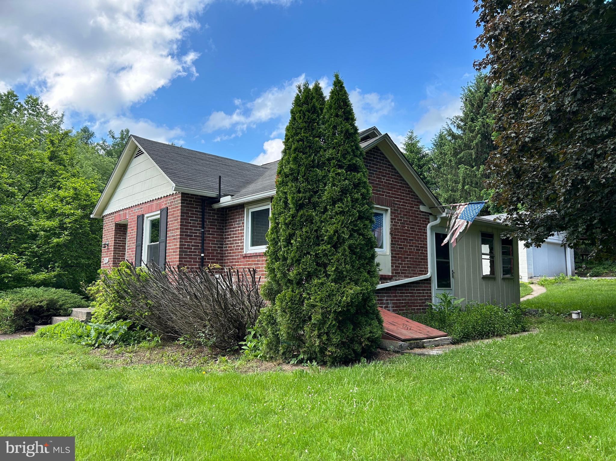 4599 CARLISLE ROAD