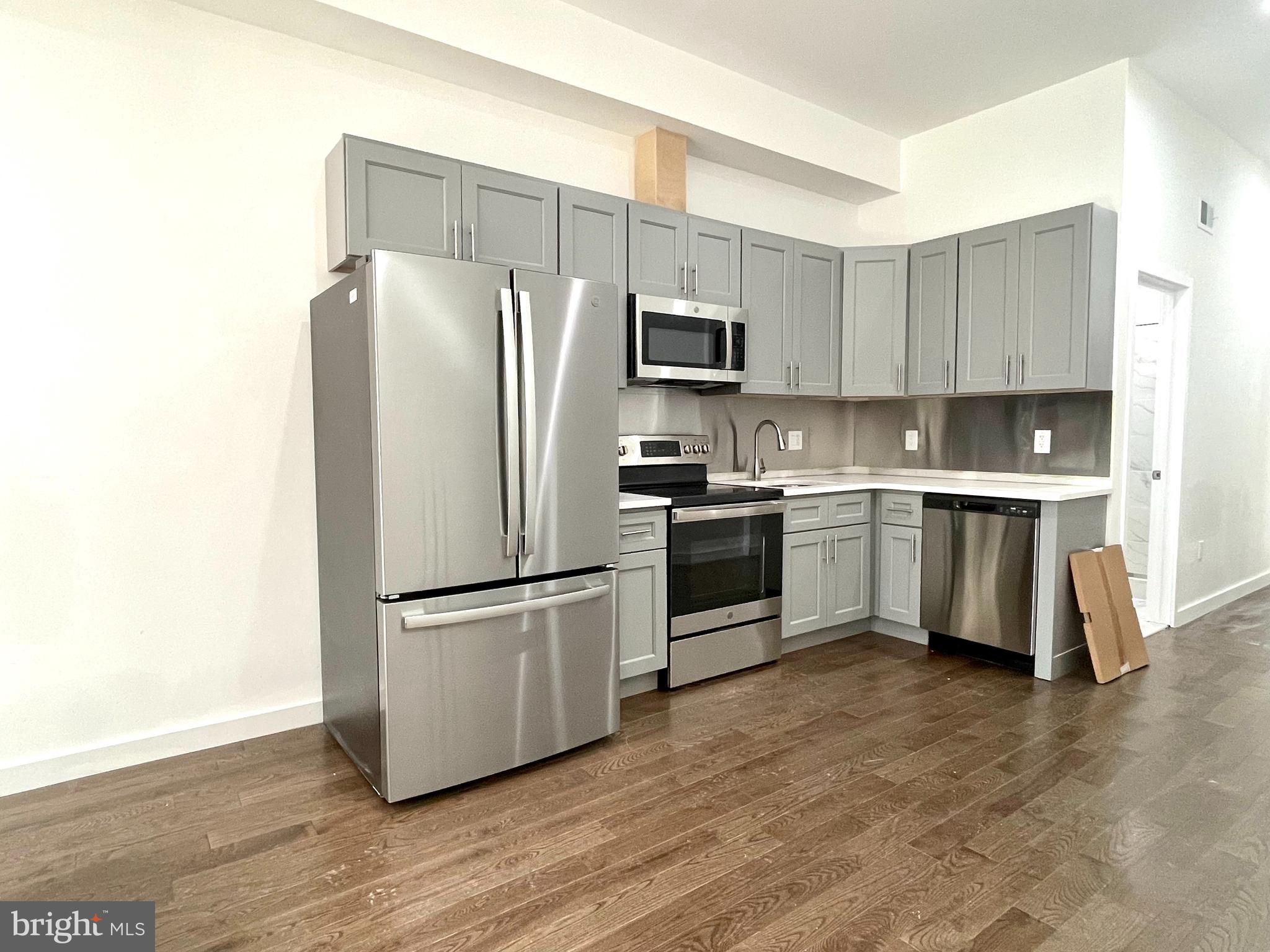 POPLAR - Residential Lease