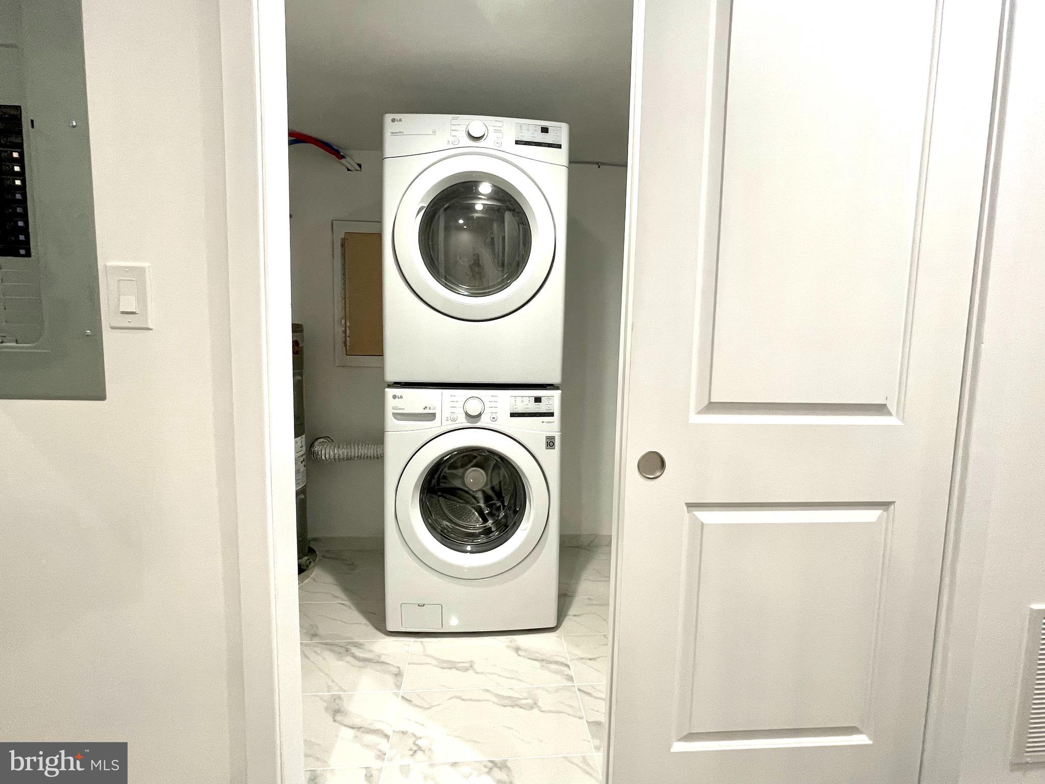 POPLAR - Residential Lease