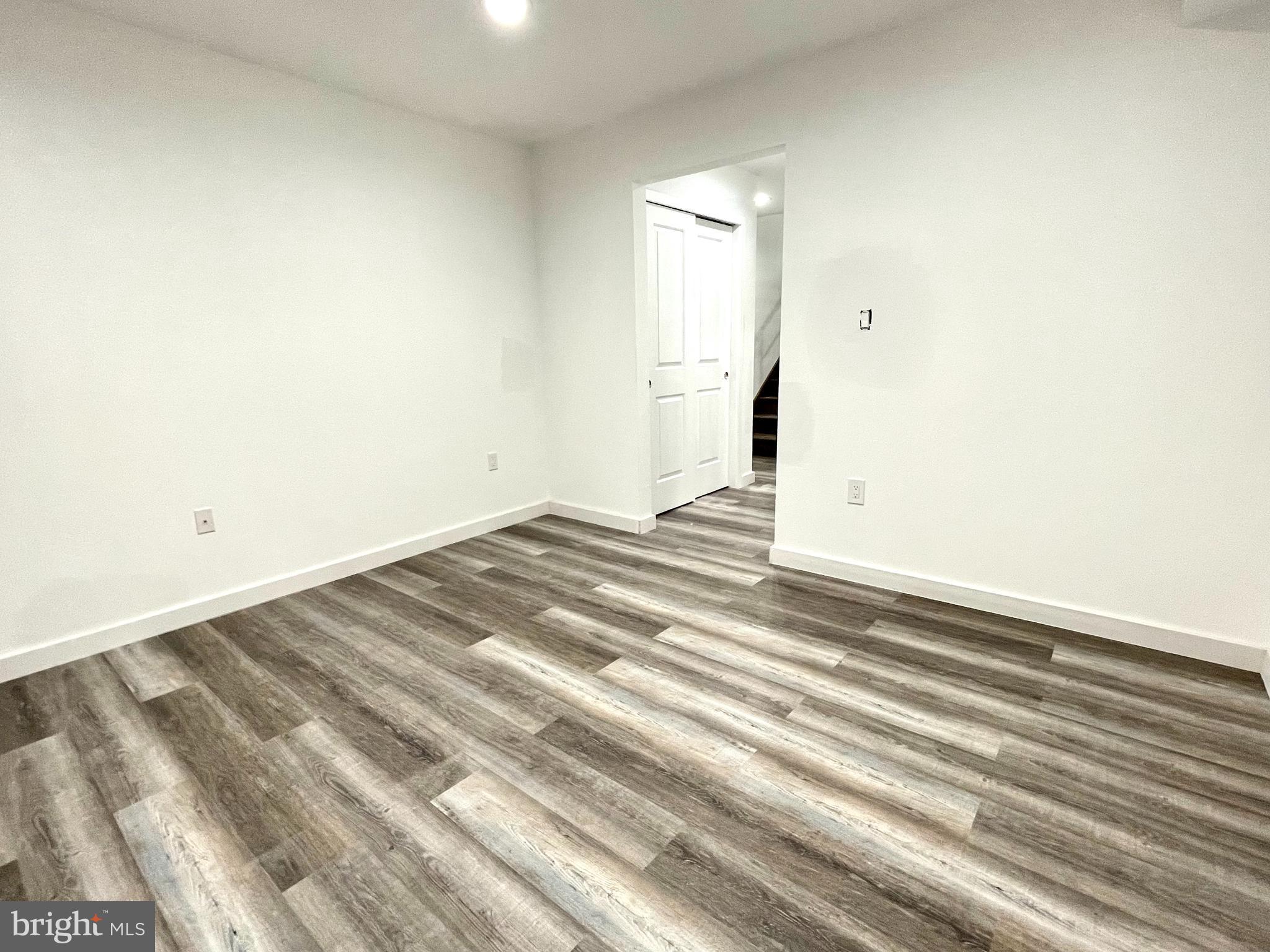 POPLAR - Residential Lease