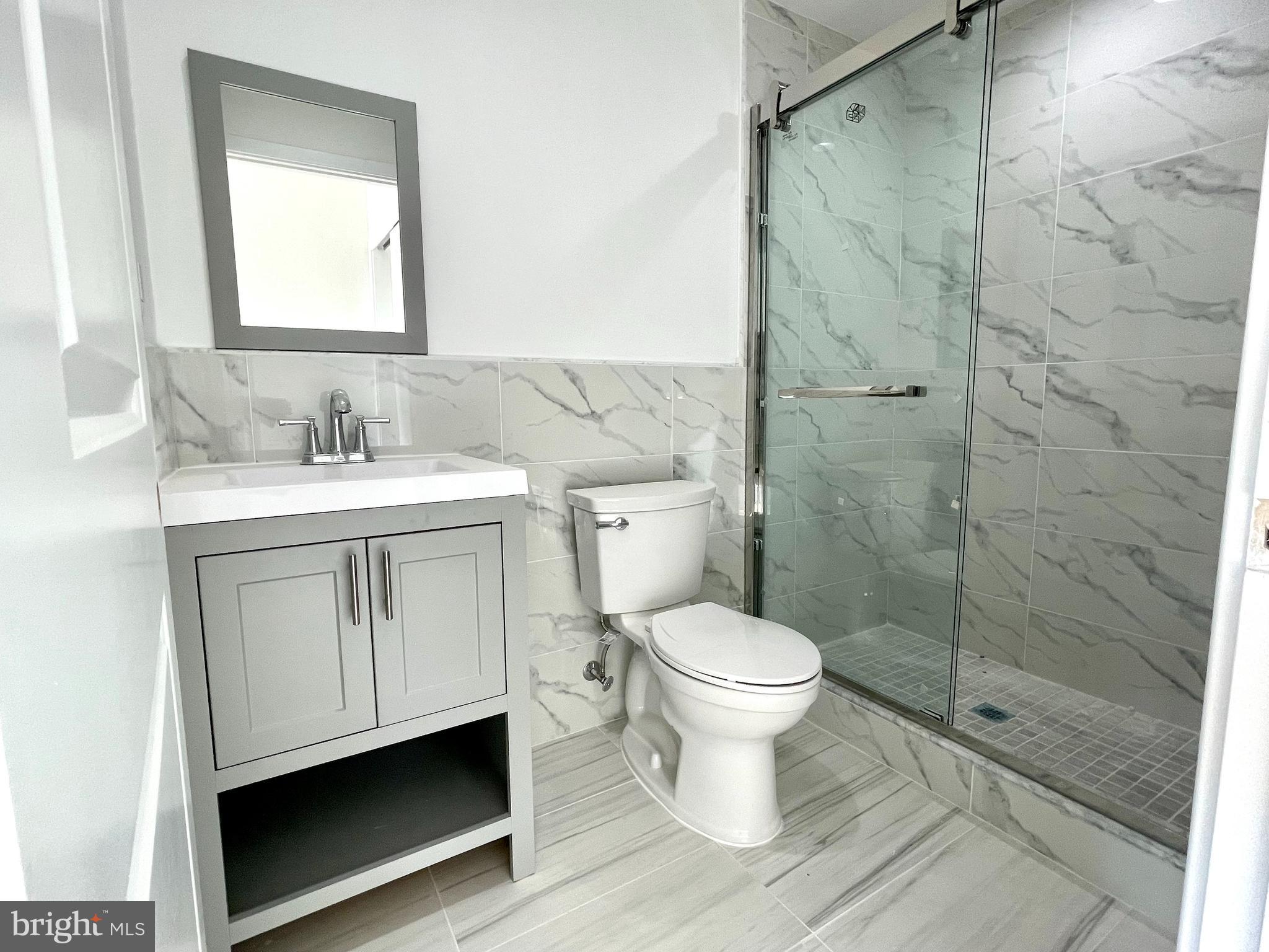 POPLAR - Residential Lease