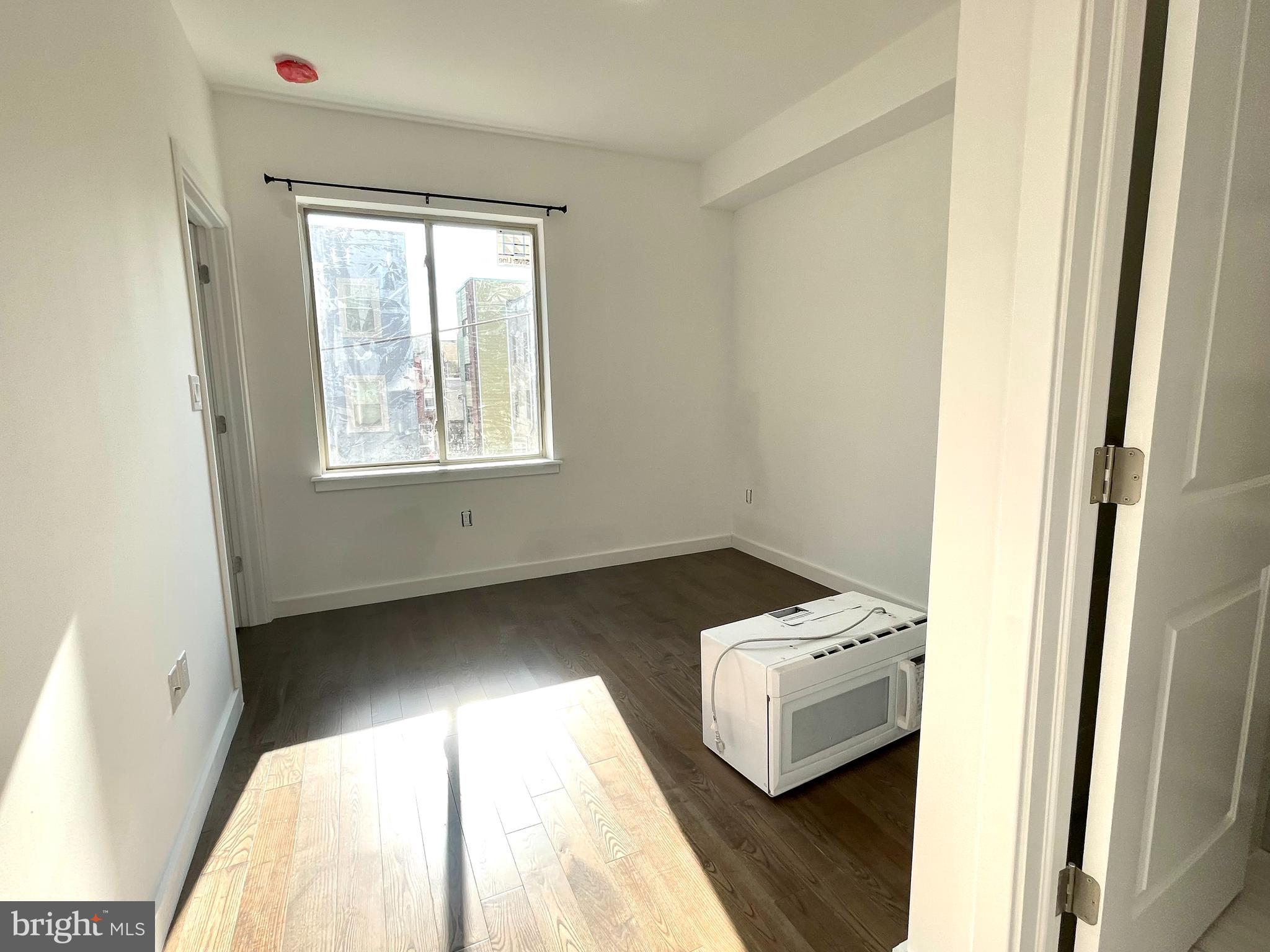 POPLAR - Residential Lease