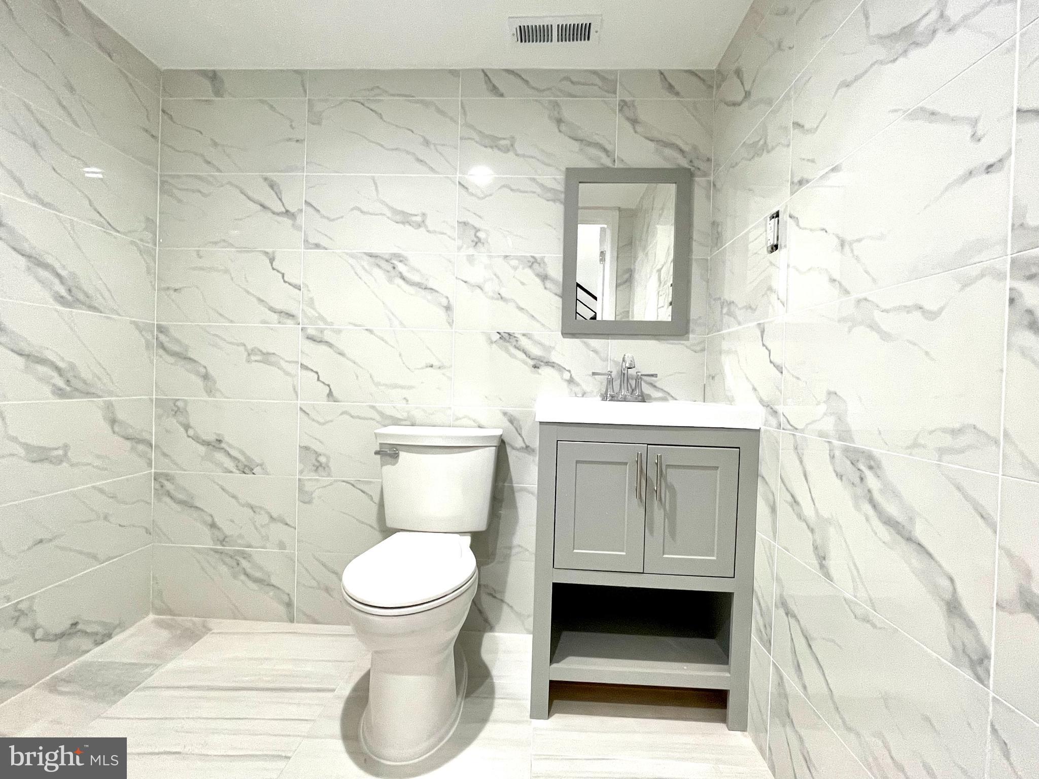 POPLAR - Residential Lease