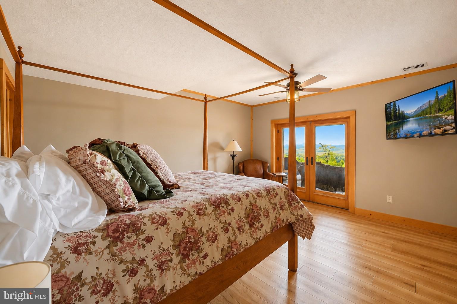 THE VIEW - Residential