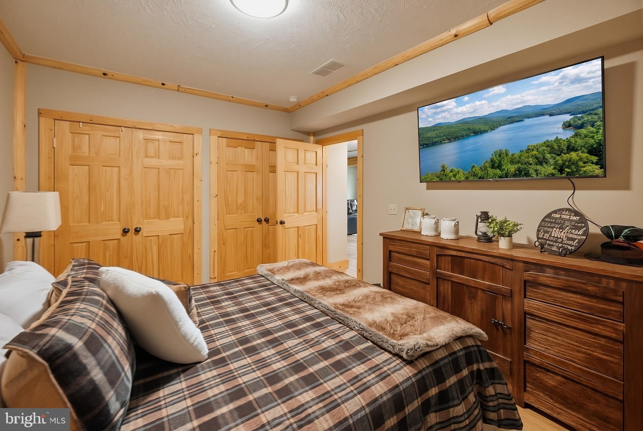 THE VIEW - Residential