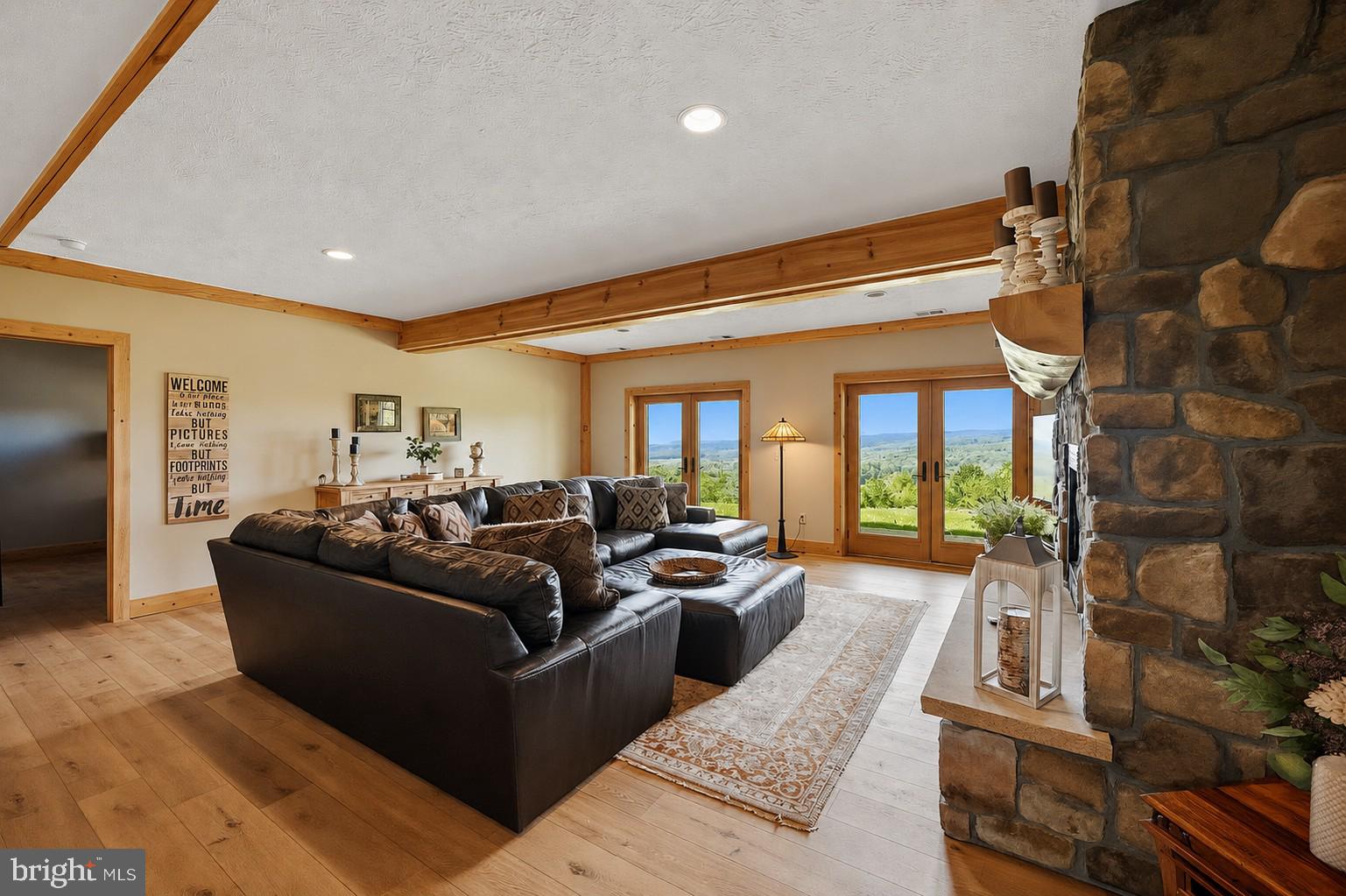 THE VIEW - Residential