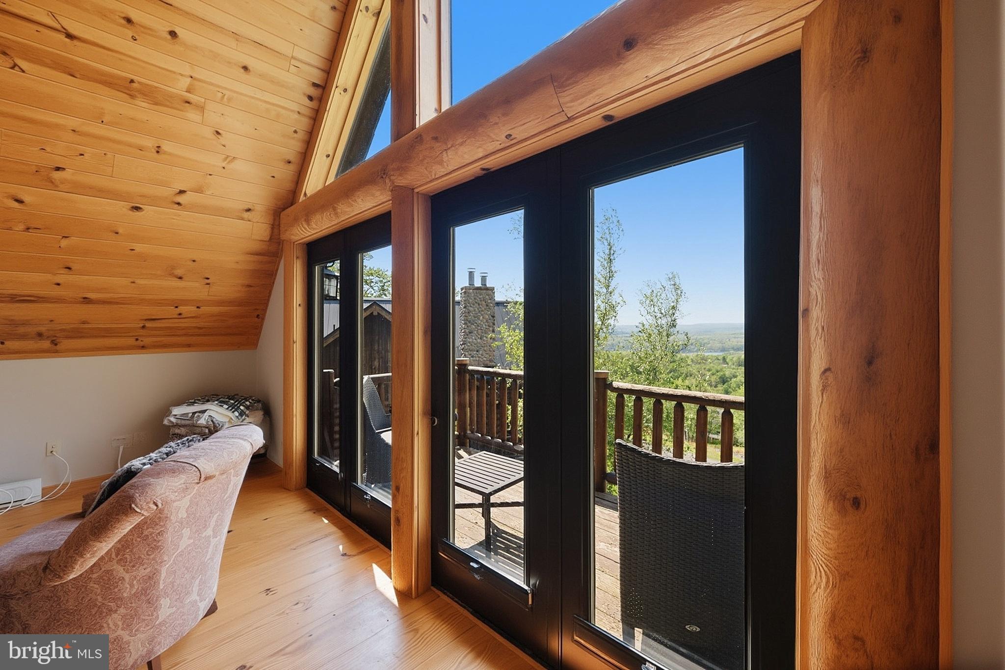 THE VIEW - Residential
