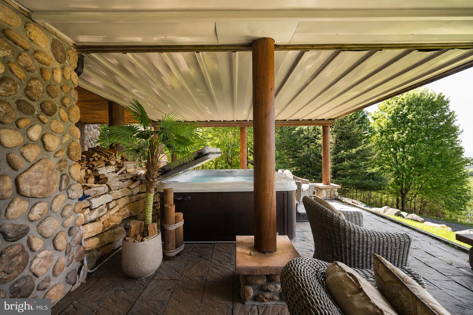 THE VIEW - Residential
