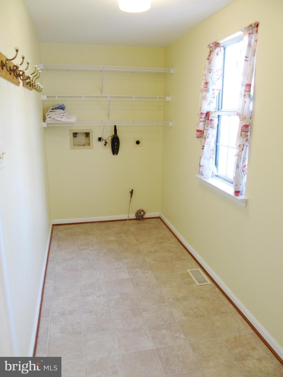 CONSTITUTION HILLS - Residential