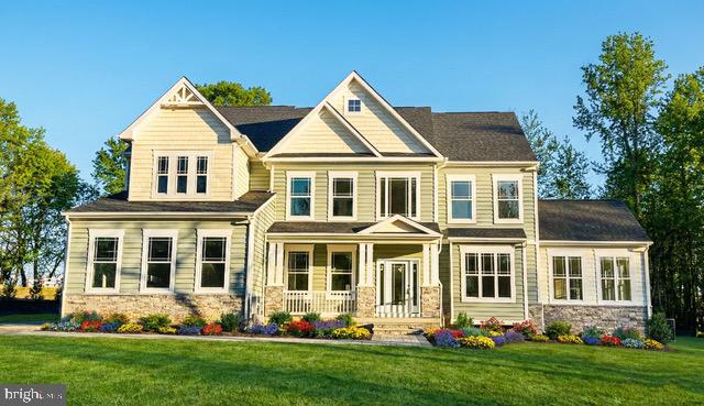 TWIN HILLS - Residential