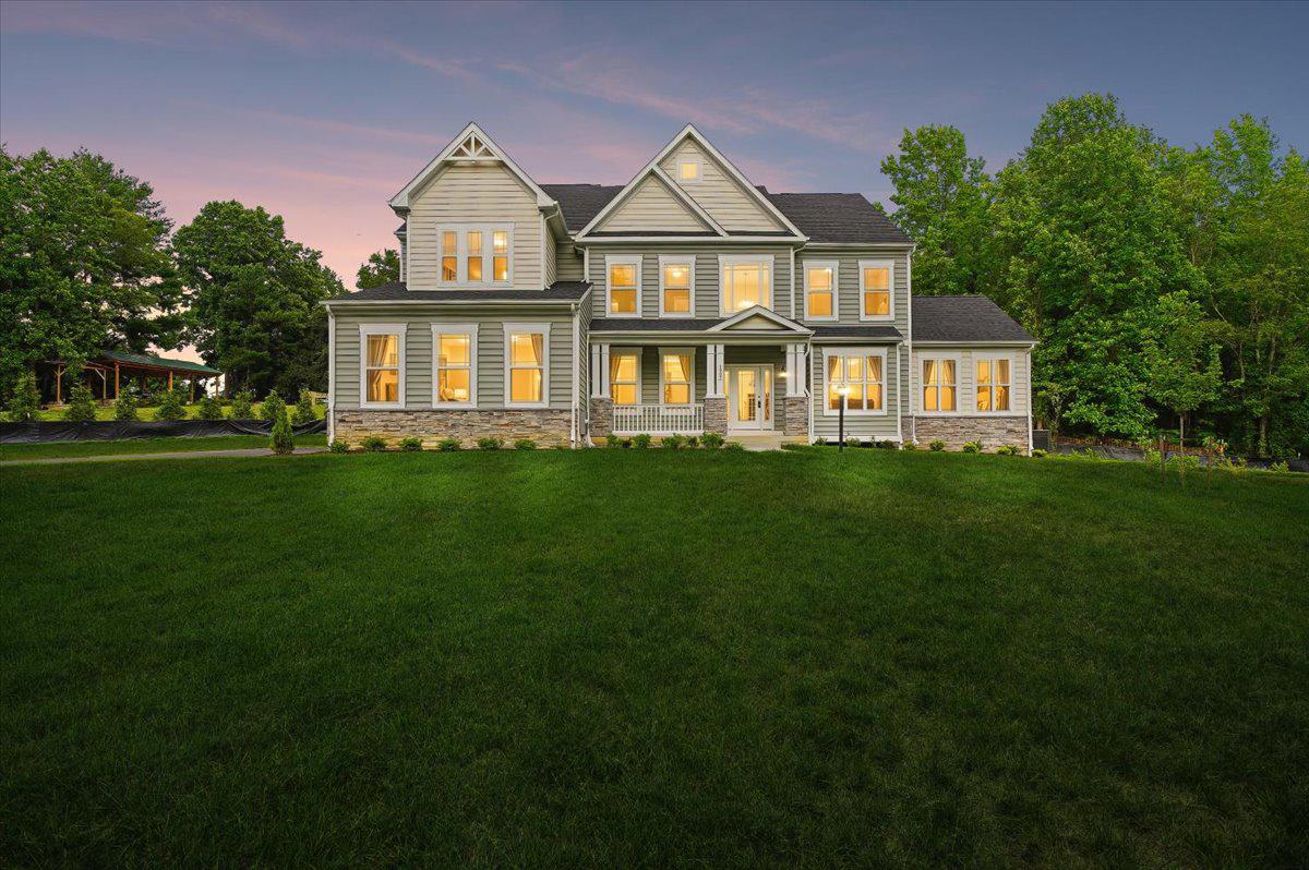 1907 MACKIEBETH COURT