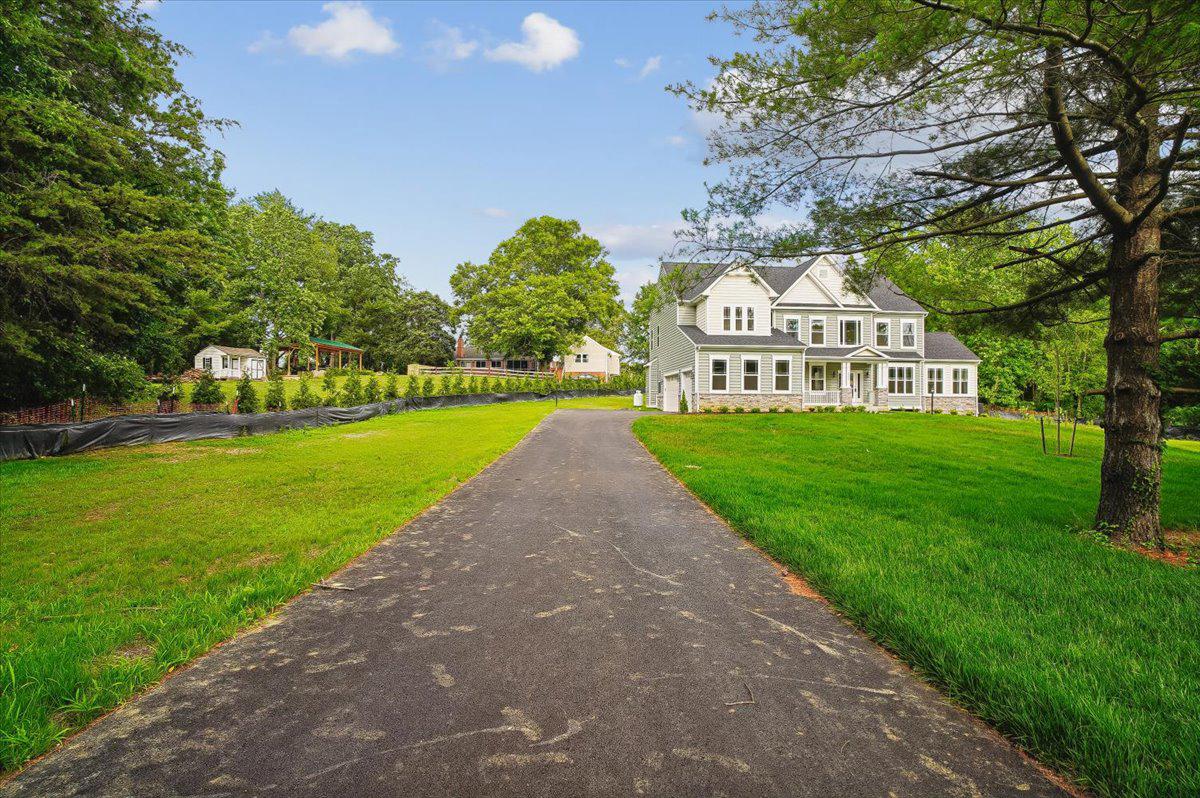 1907 MACKIEBETH COURT