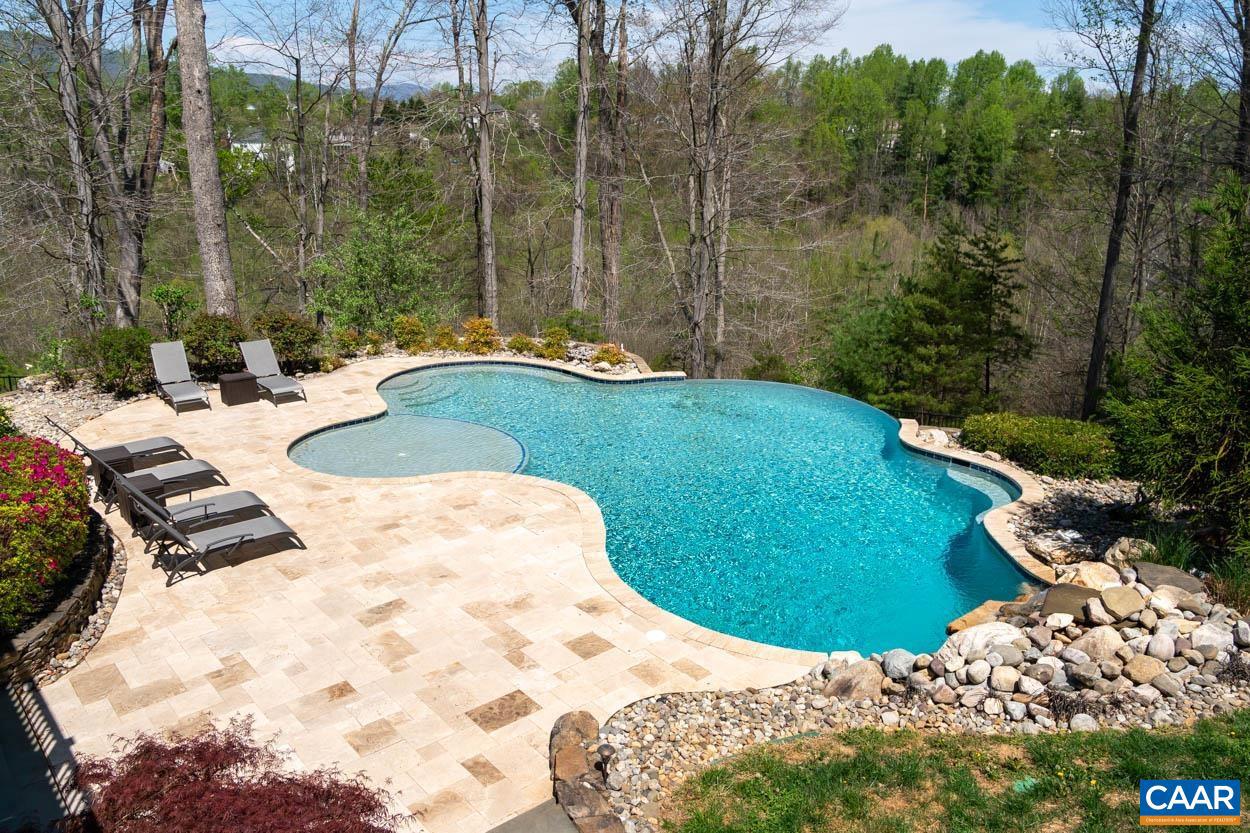 FOXCHASE - Residential