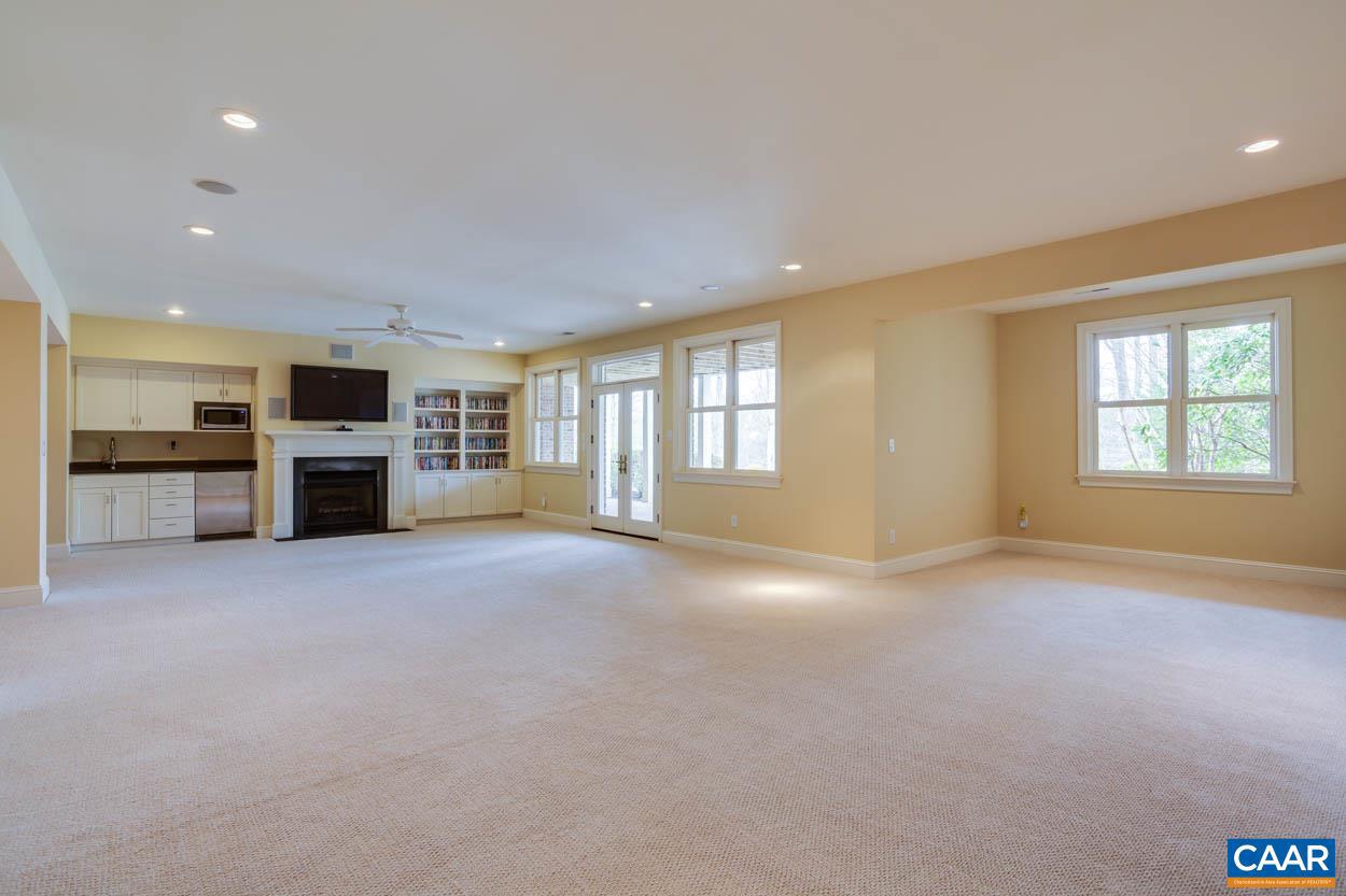 FOXCHASE - Residential