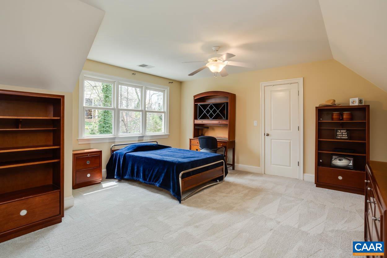 FOXCHASE - Residential