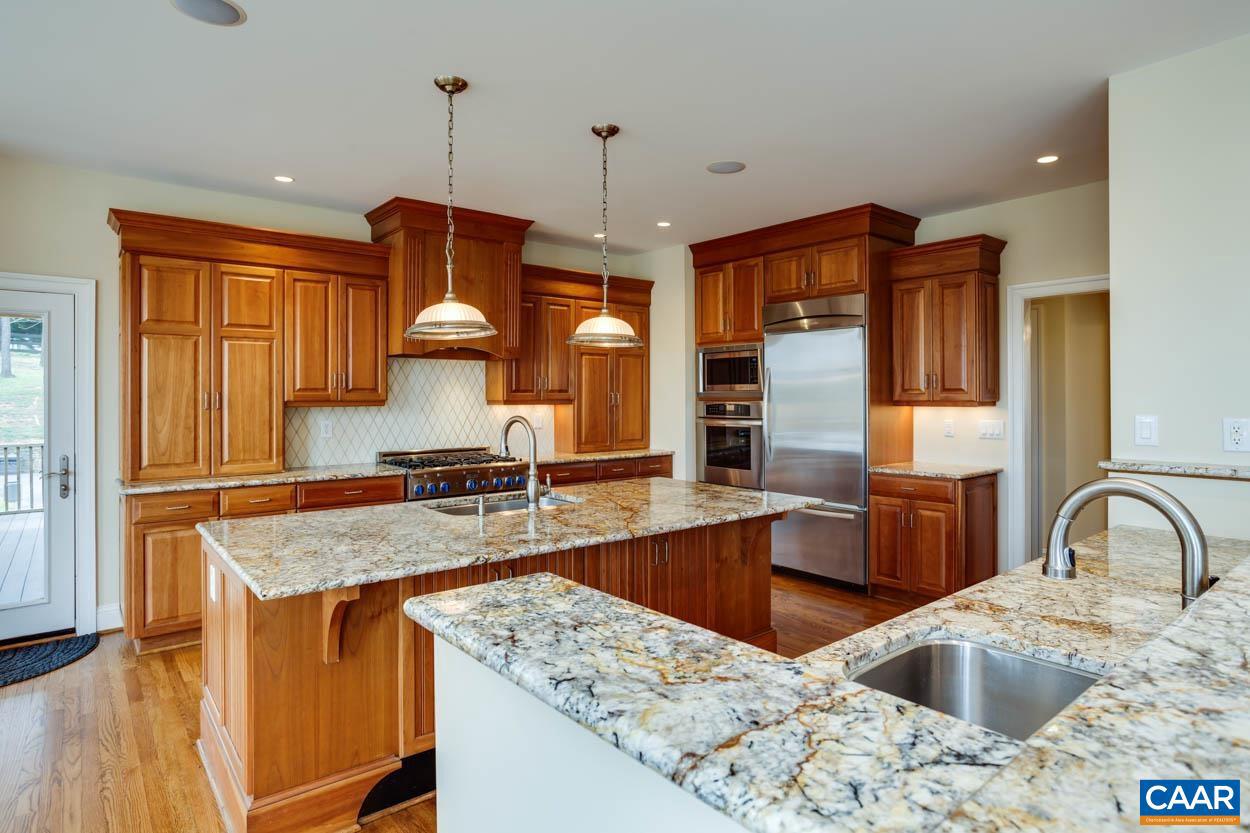 FOXCHASE - Residential