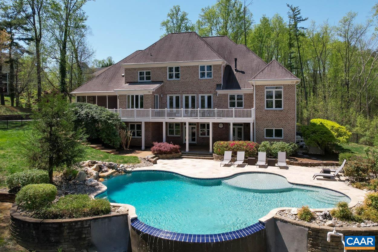 FOXCHASE - Residential