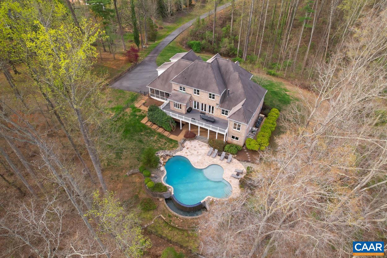 FOXCHASE - Residential