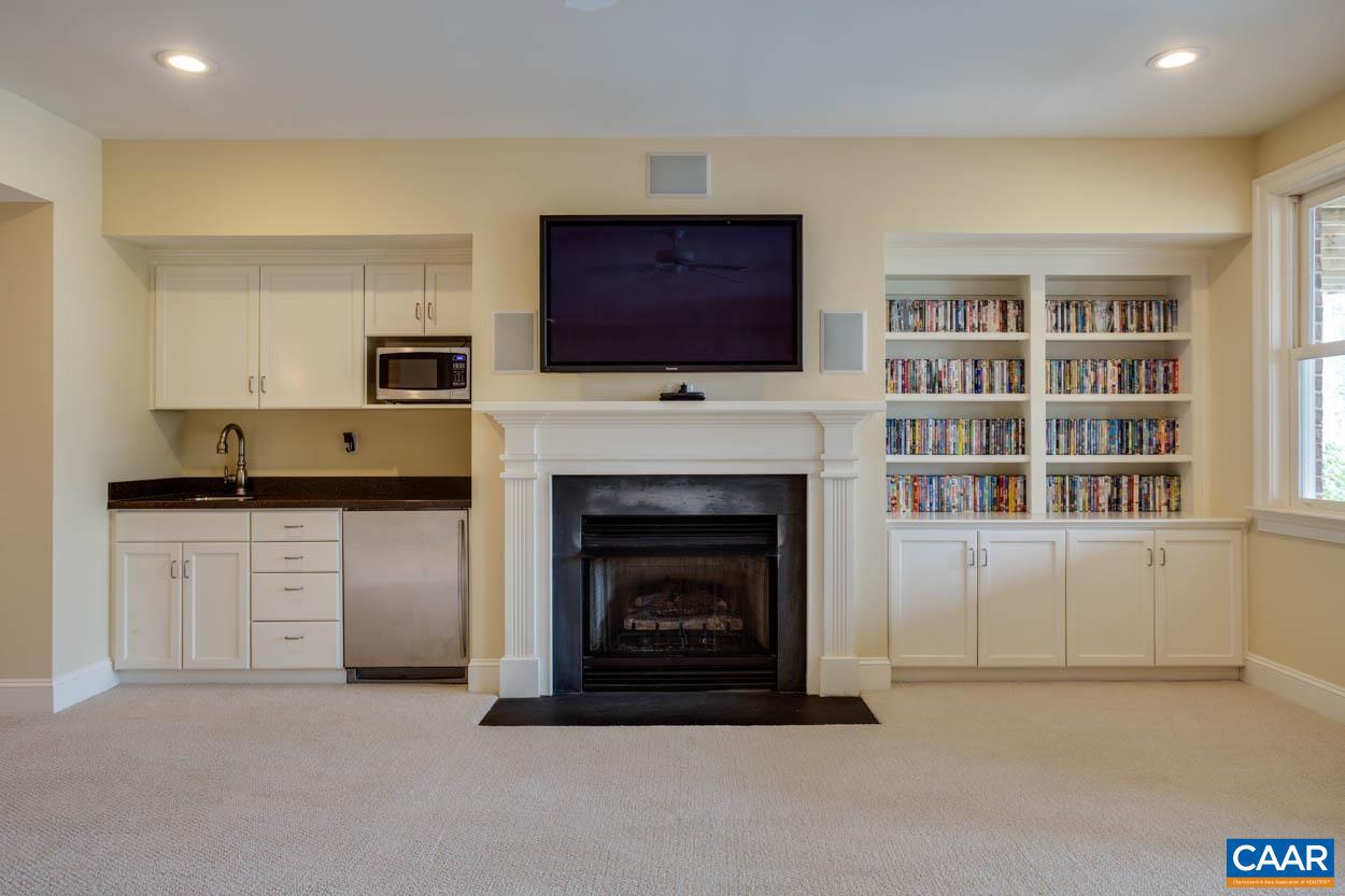 FOXCHASE - Residential