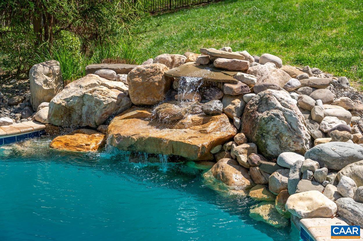 FOXCHASE - Residential