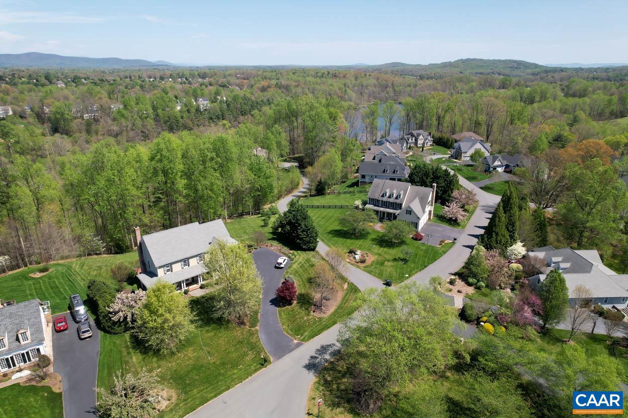 FOXCHASE - Residential