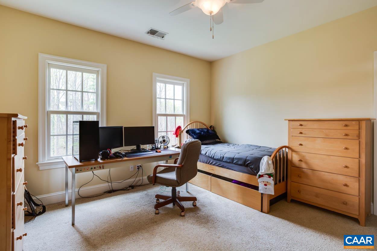 FOXCHASE - Residential