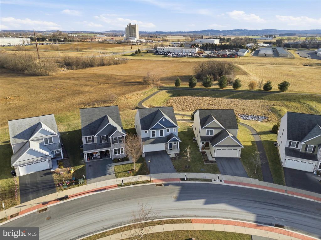 Photo of 1392 Fieldstone Drive, MOUNT JOY, PA 17552 (MLS # PALA2081826)