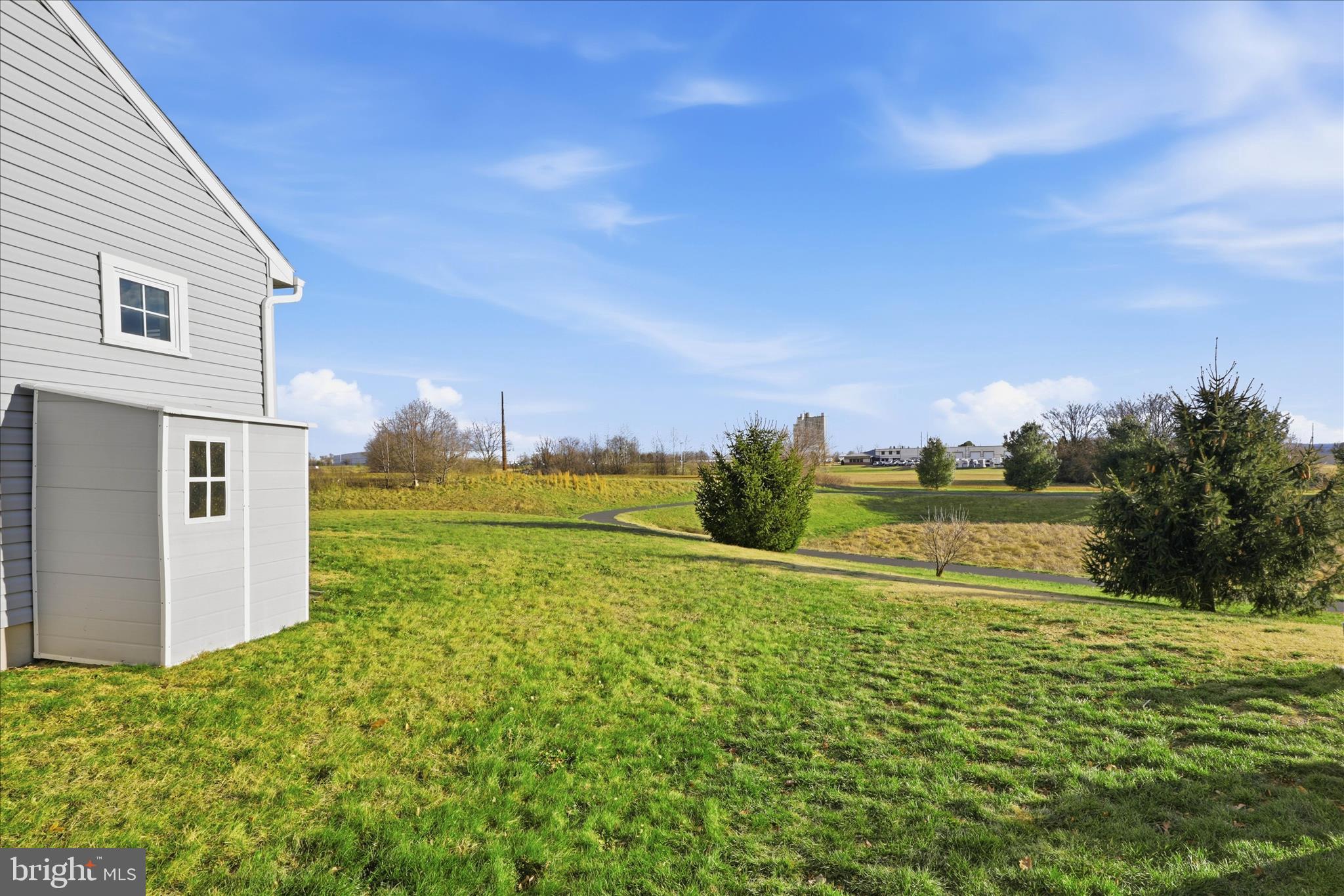 ELM TREE - Residential