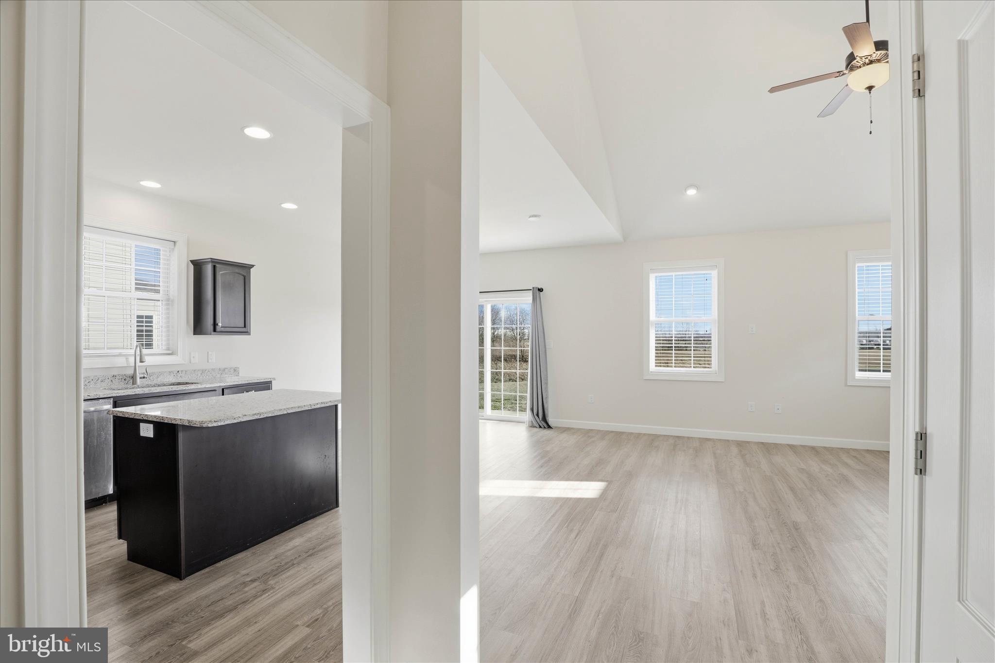 ELM TREE - Residential