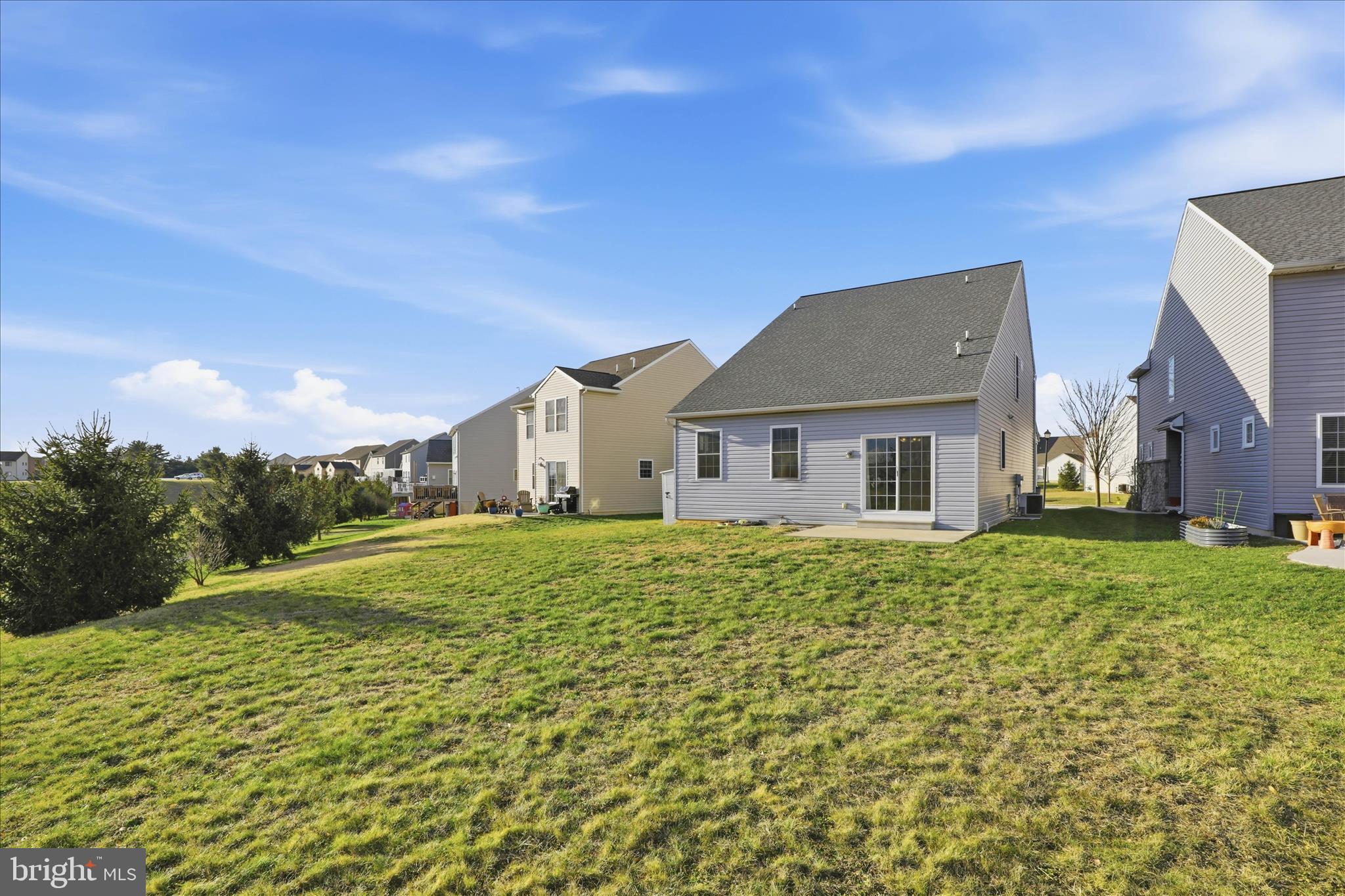 ELM TREE - Residential