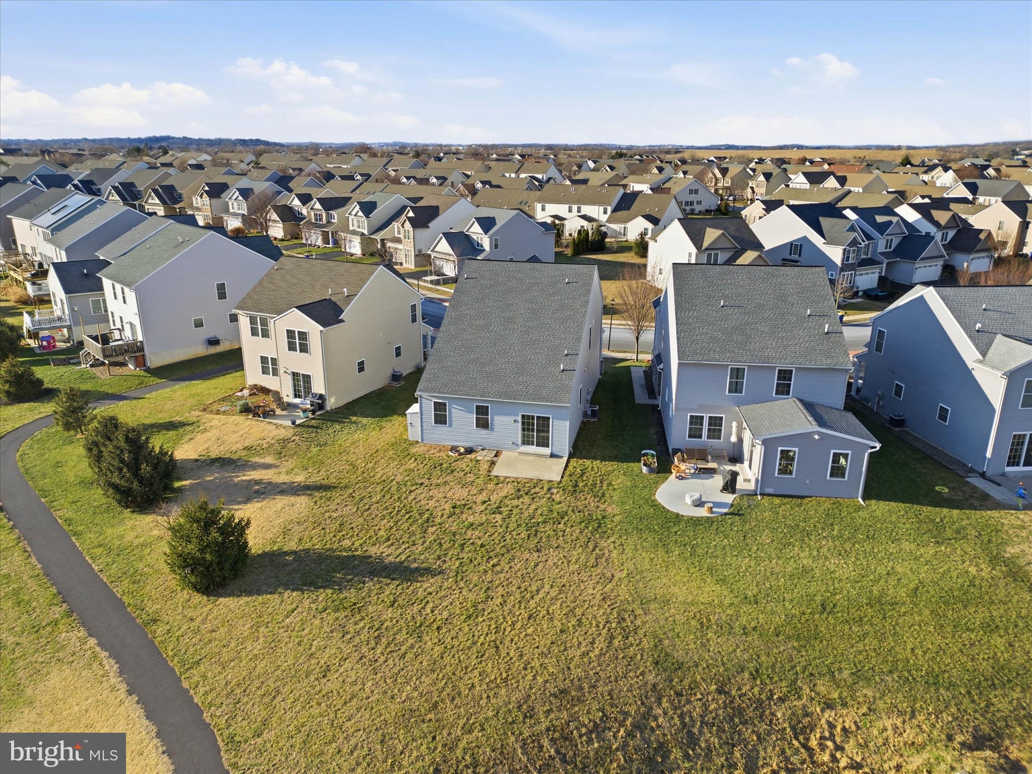 ELM TREE - Residential