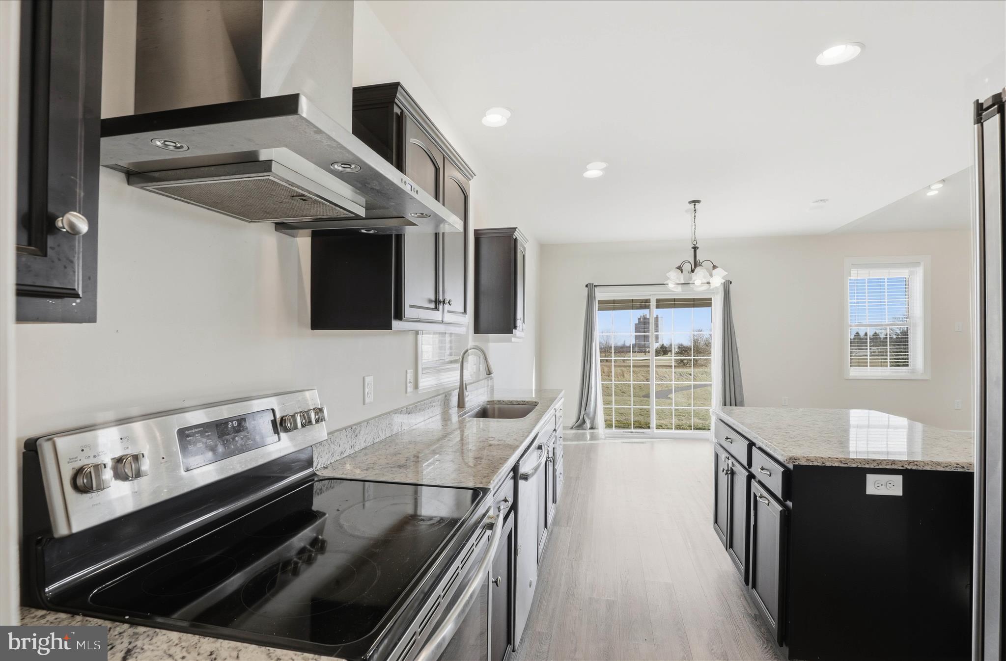 ELM TREE - Residential