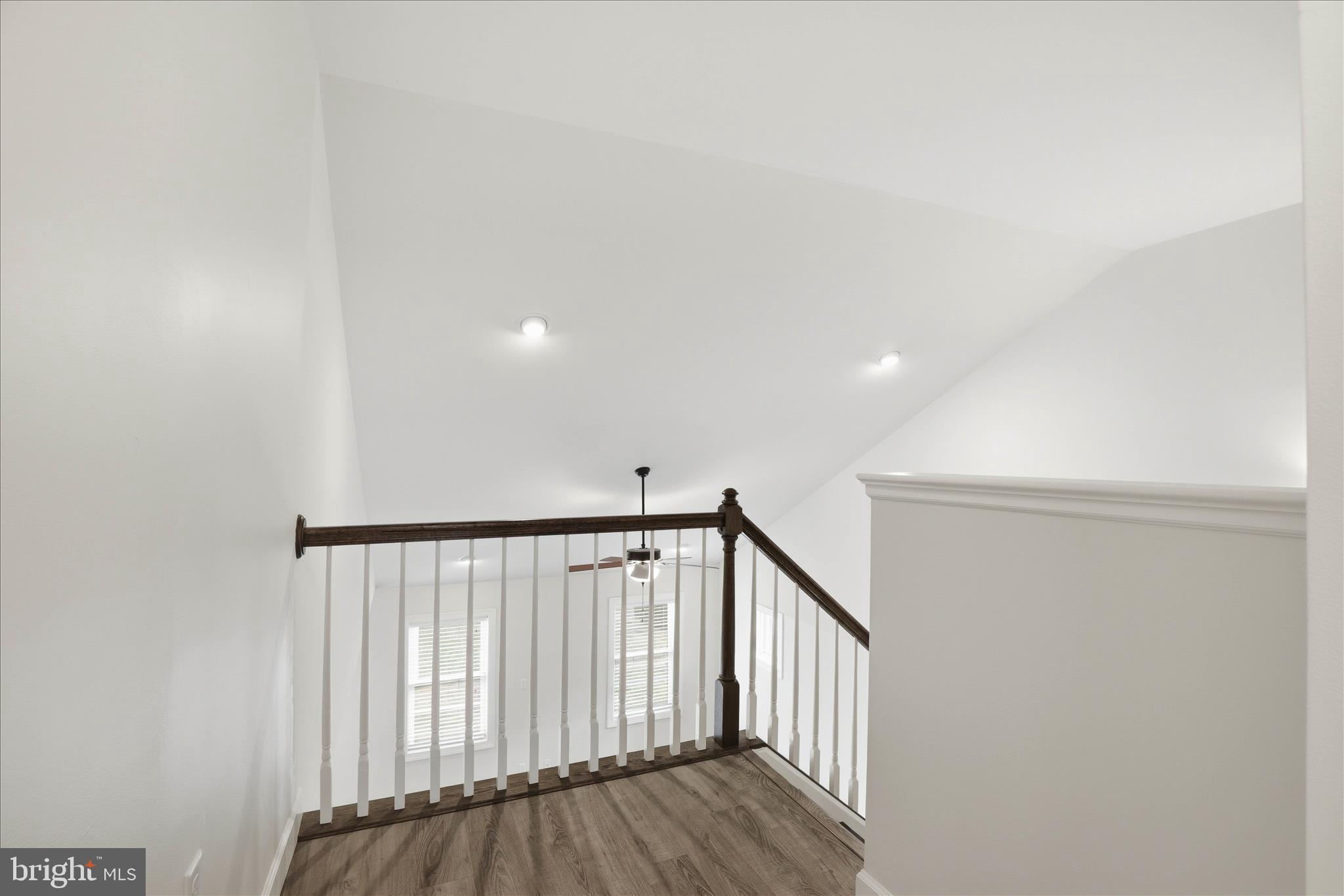 ELM TREE - Residential