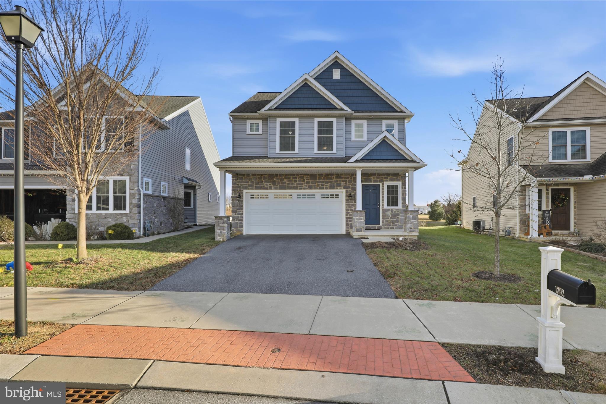 ELM TREE - Residential