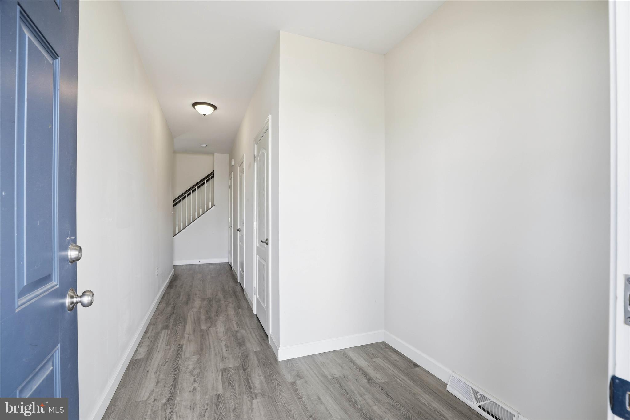 ELM TREE - Residential