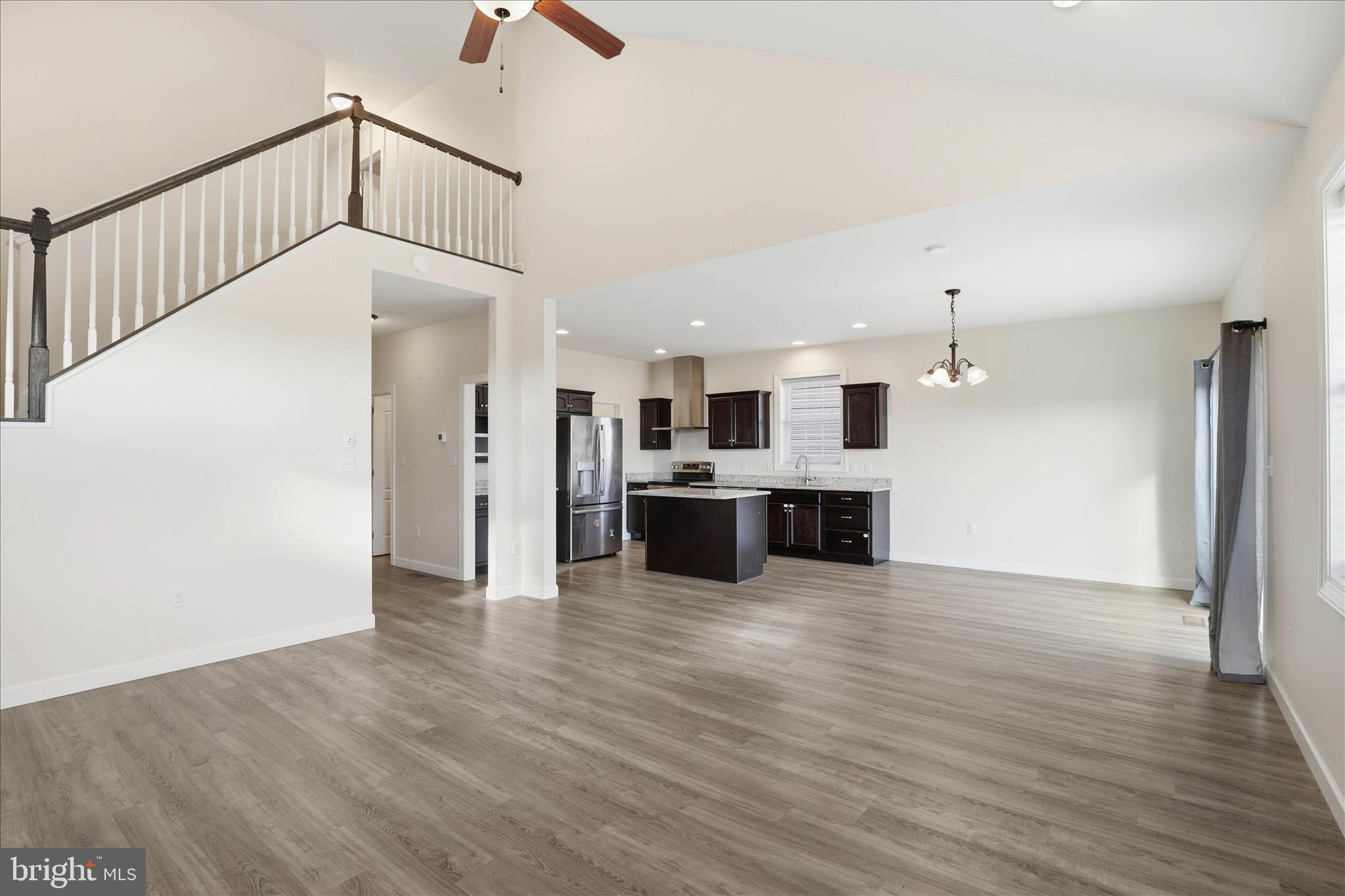 ELM TREE - Residential