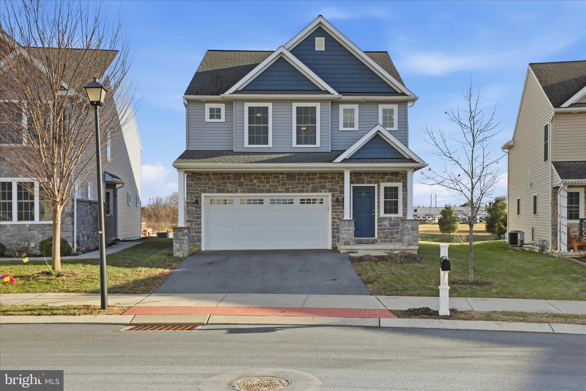 ELM TREE - Residential