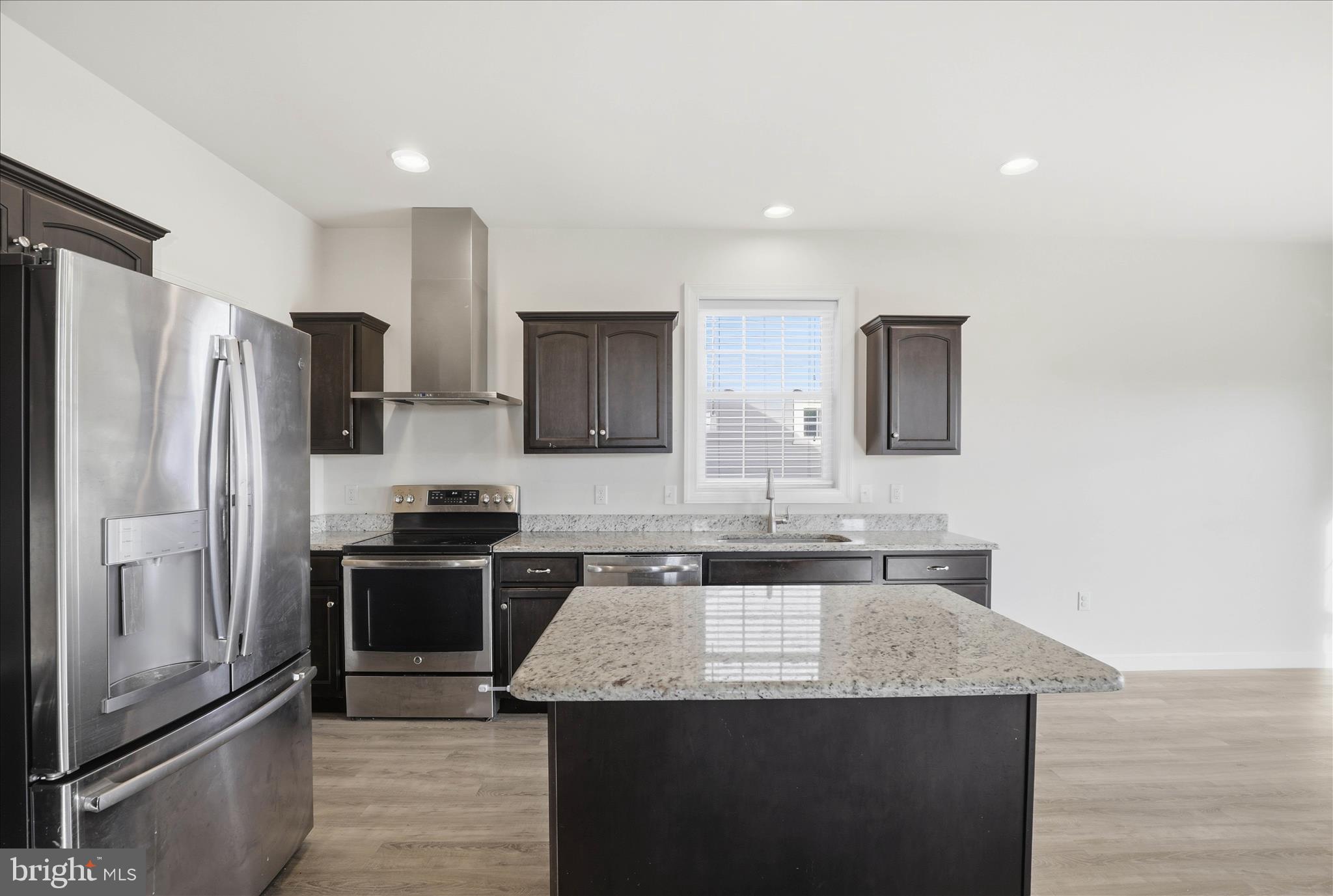 ELM TREE - Residential