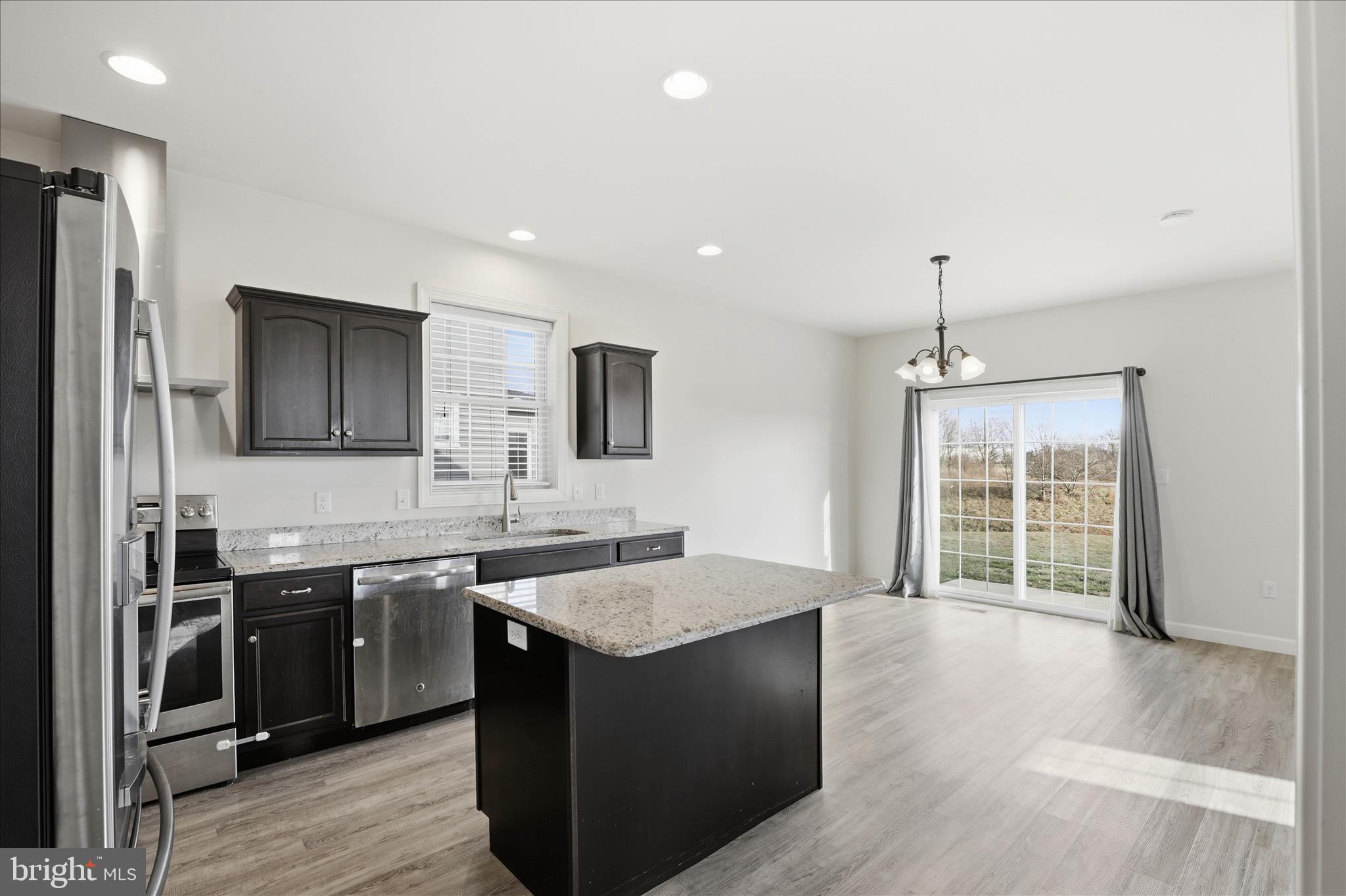 1392 FIELDSTONE DRIVE