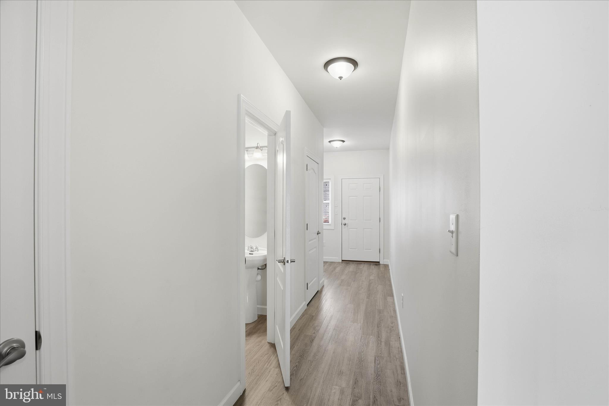 ELM TREE - Residential