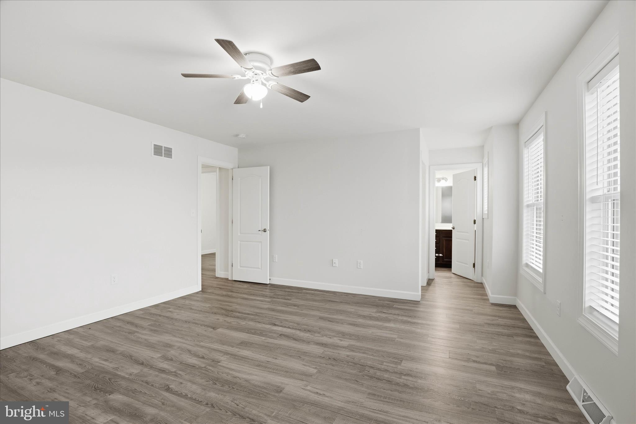 ELM TREE - Residential