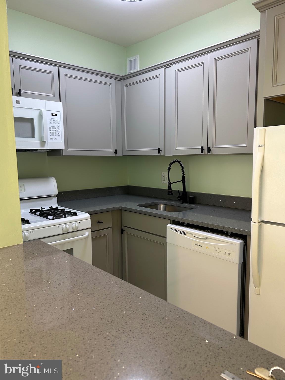 WOODLAKE TOWERS - Residential Lease